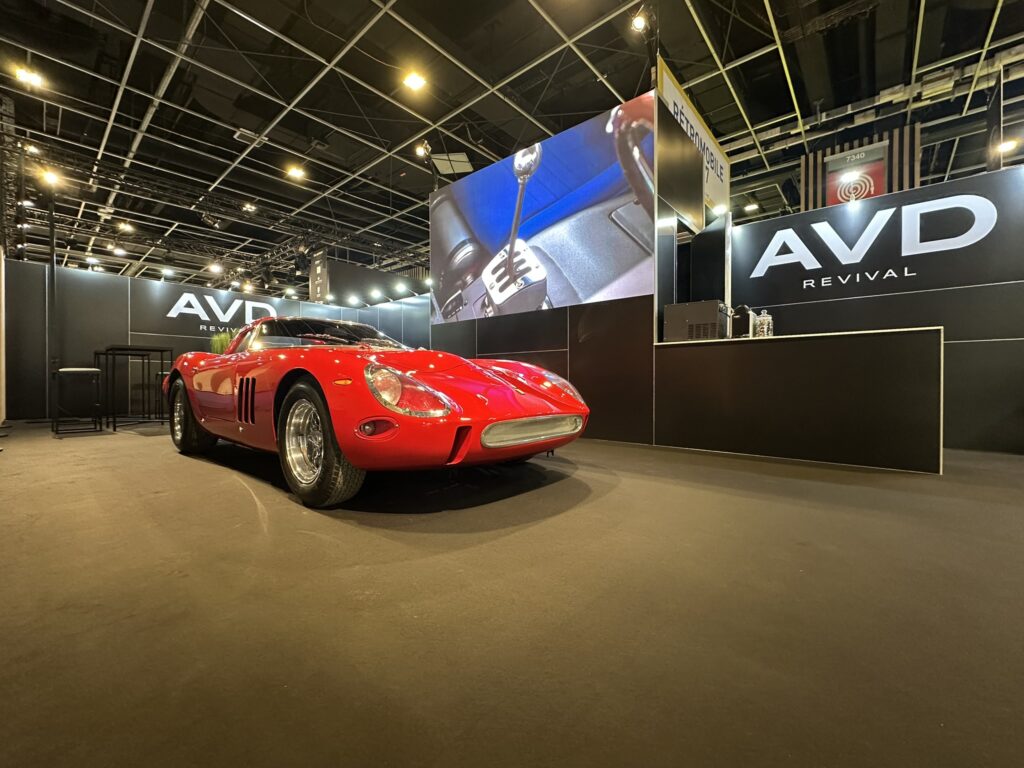 stand-exposition-noir-retromobile-2026