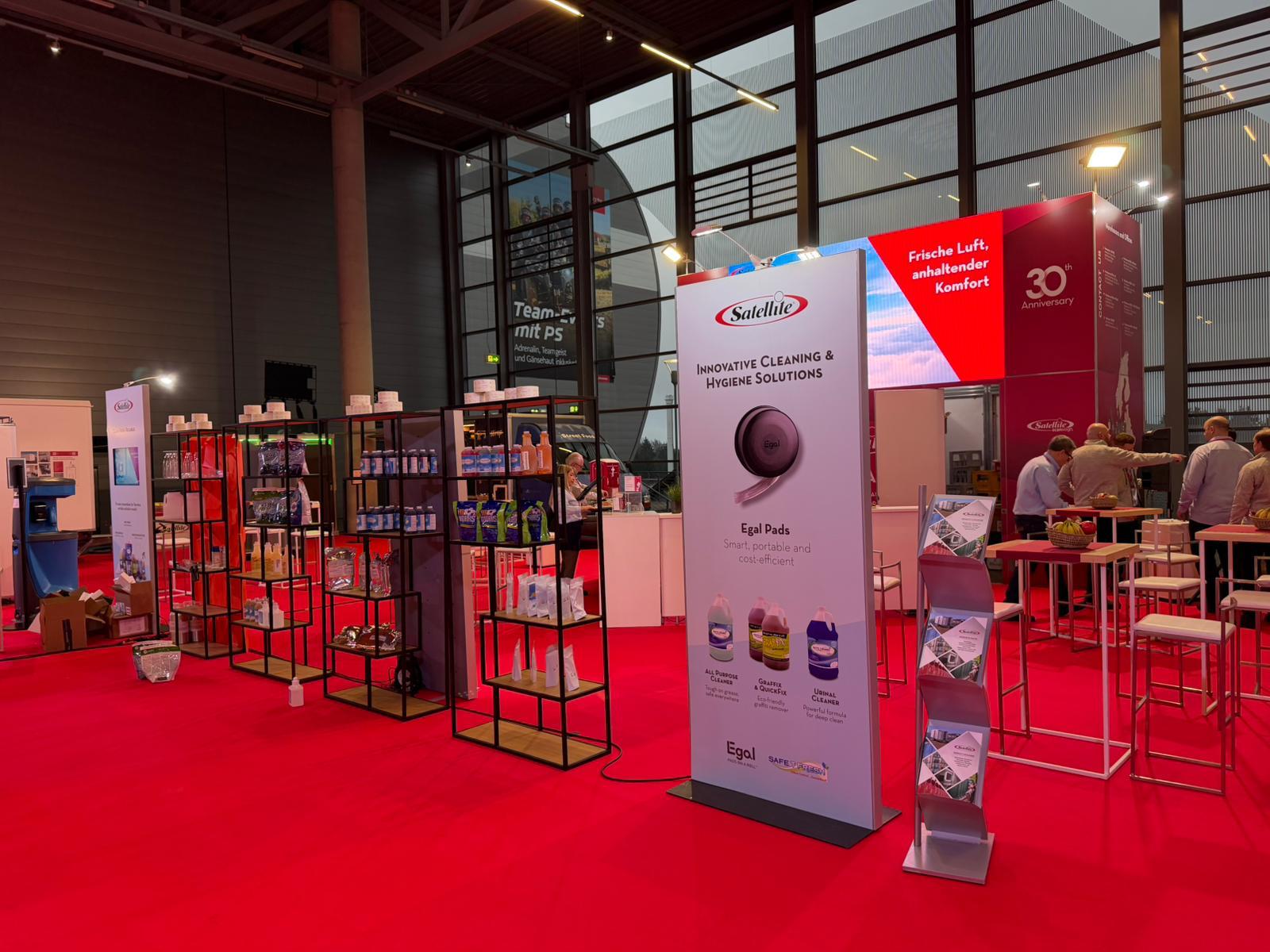 layout-lighting-turnkey-stand